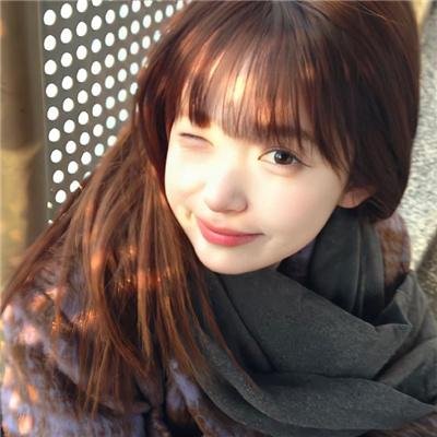 穿越成女明星和霸总谈恋